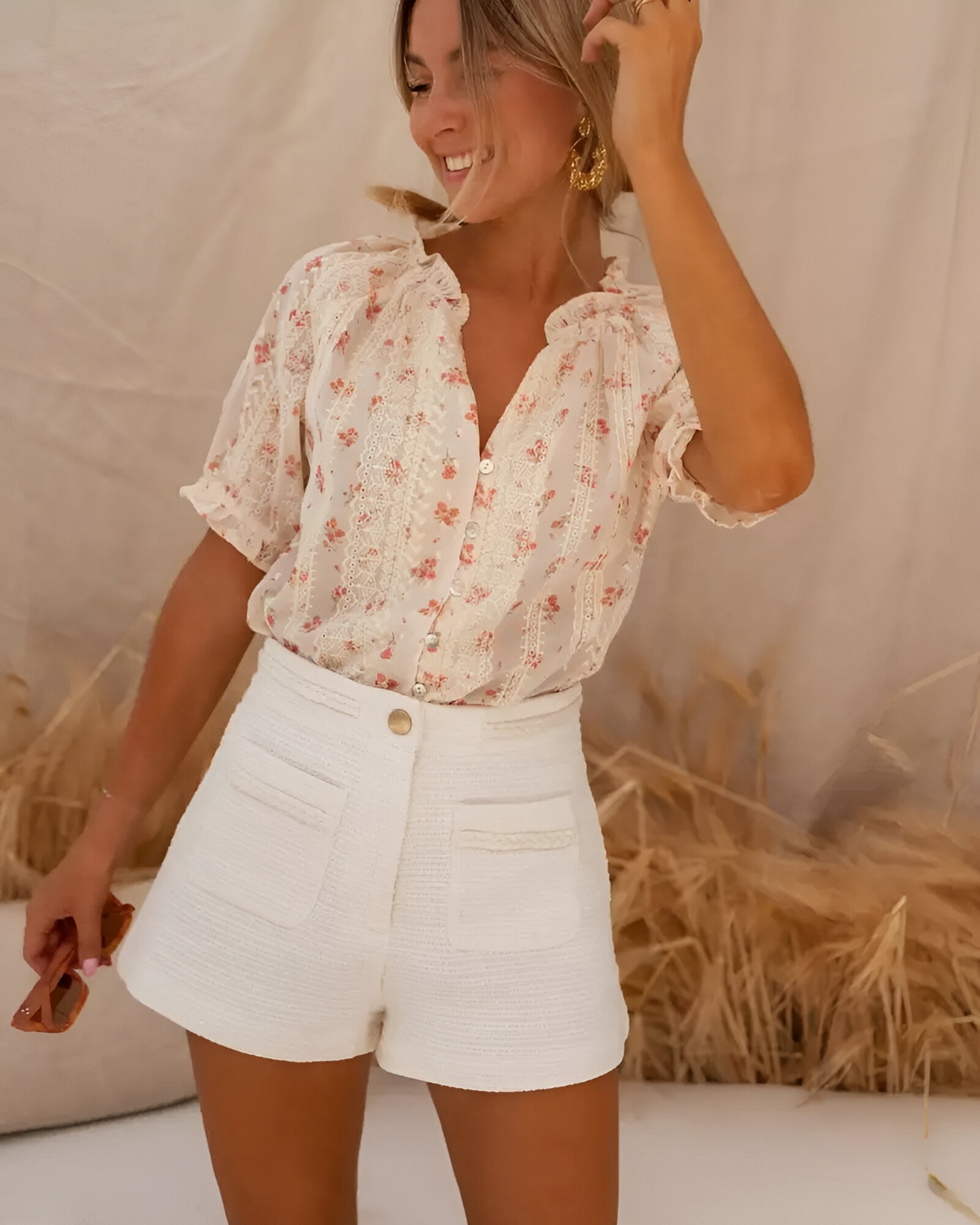 Clara | Chemisier d'été fleuri à manches courtes pour femme 1